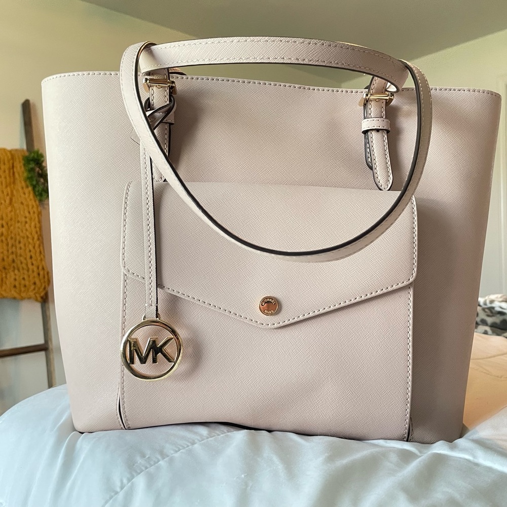 Michael Kors Light Pink Jet Set Large Leather Pocket Tote Bag